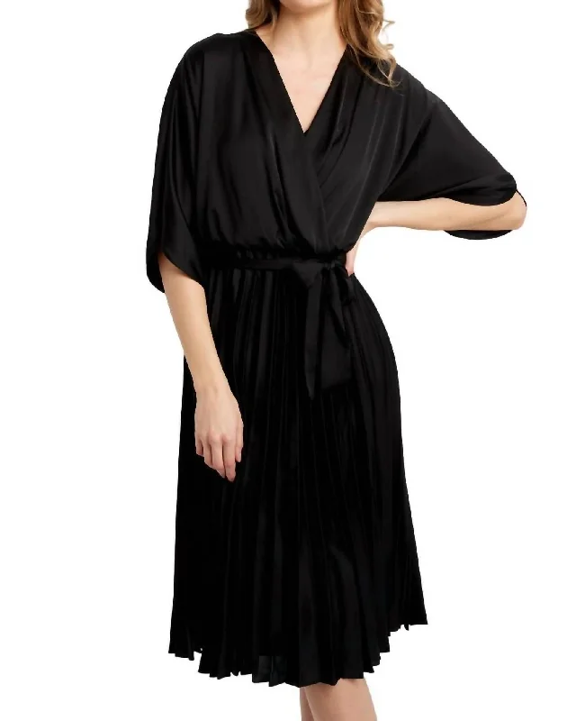 Mega Sale Pleated V-Neck Dress In Black