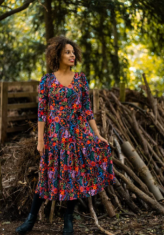 Super Bargain Daryl Colourful Paisley Print Tiered Hem Midi Dress
