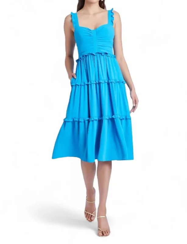 Price Smash Sweeney Dress In Azure