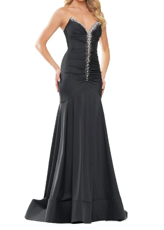 Markdowns Floor-Length Prom Dress In Black