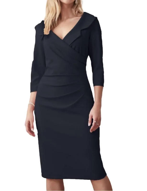 Hot Deal Crossover Pleat Detail Dress In Black